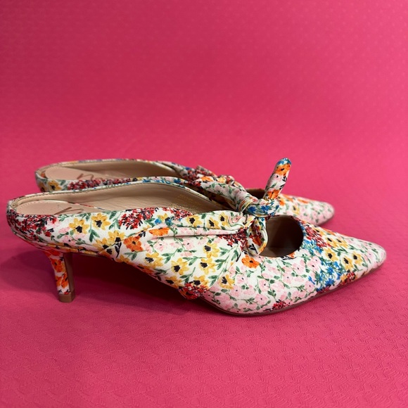 NANETTE LEPORE KITTEN HEELS - Picture 4 of 8